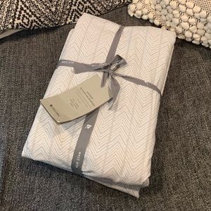New West Elm organic cotton sheet set w shams Qu